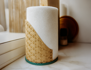 Suporte Decorativo para Rolo de Papel Toalha – Design Vazado Premium